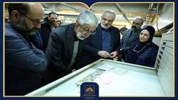 بازدید غلامعلی حداد عادل از گنجینه سازمان اسناد و کتابخانه ملی ایران